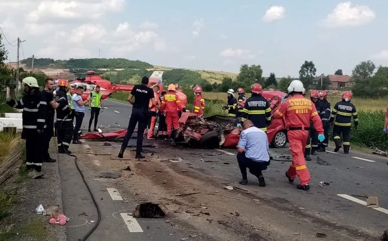 Accident grav la Cluj. Un mort și doi răniți, printre care și un copil / Trafic blocat