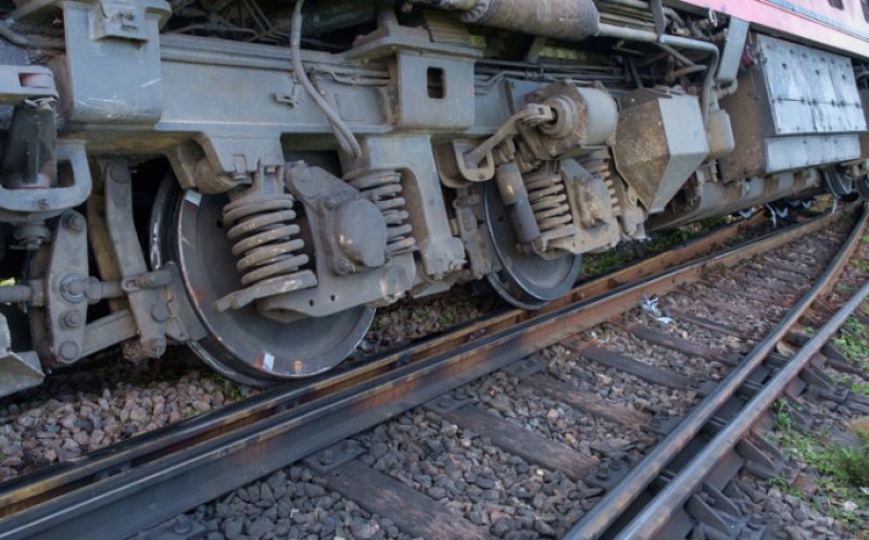Tren de călători deraiat la Cluj