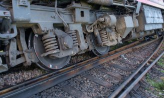 Tren de călători deraiat la Cluj