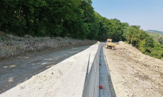 S-au terminat lucrările de consolidare pe drumul județean Cetan - Vad
