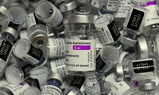 100.000 de doze de vaccin vin în România, iar alte 100.000 de doze pleacă