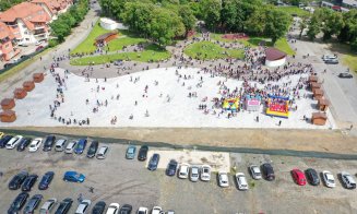 Chioșcurile de lemn situate în Parcul Poligon din Florești, scoase la licitație