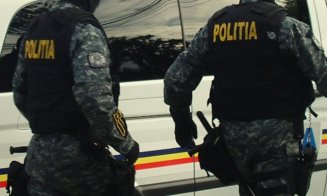 Percheziții de amploare, inclusiv la Cluj, într-un dosar de contrabandă cu ţigări. 23 de persoane reţinute, sechestru pe sute de maşini, case şi terenuri