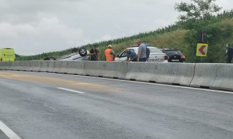 Accident cu trei mașini pe Cluj - Turda. Una a ajuns cu roțile-n sus