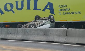 Accident cu trei mașini pe Cluj - Turda. Una a ajuns cu roțile-n sus