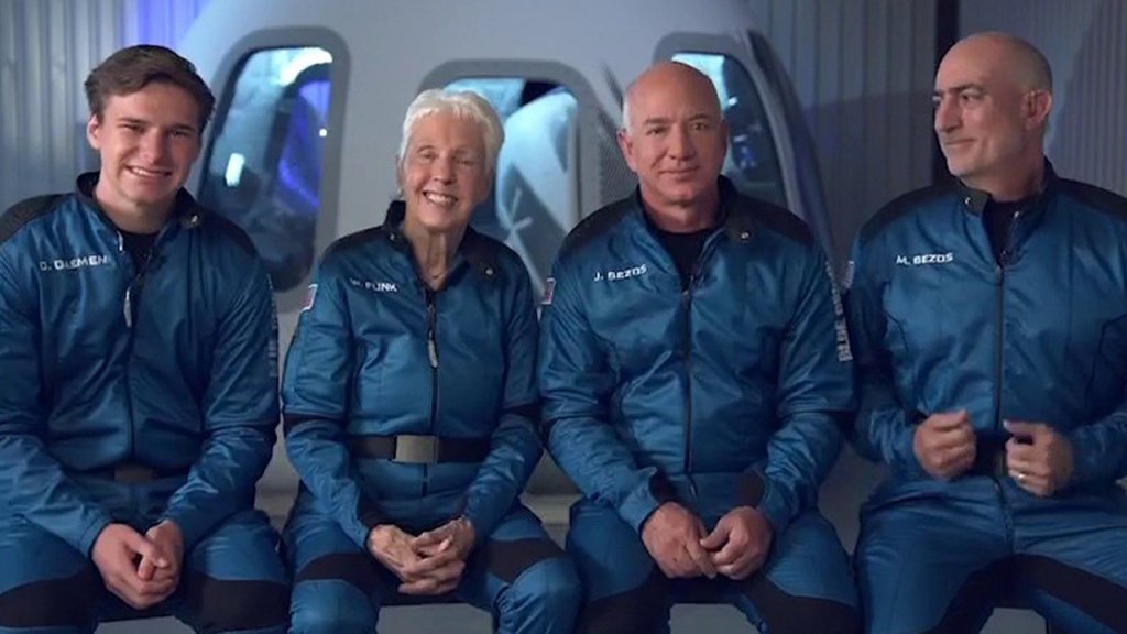 Al doilea miliardar care pleacă în spațiu. Jeff Bezos zboară la bordul vehiculului New Shepard al Blue Origin