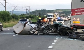 Accident MORTAL în Jucu. O mașină a intrat într-un TIR/ S-a solicitat elicopterul SMURD