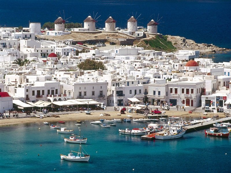 Grecia ar putea să închidă insulele Mykonos și Ios, din cauza îmbolnăvirilor cu varianta Delta