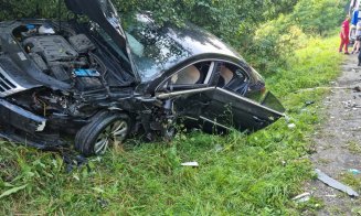 Grav accident de circulaţie pe DN1 în Cluj. Doi minori şi un adult au fost transportaţi la spital cu elicopterul SMURD