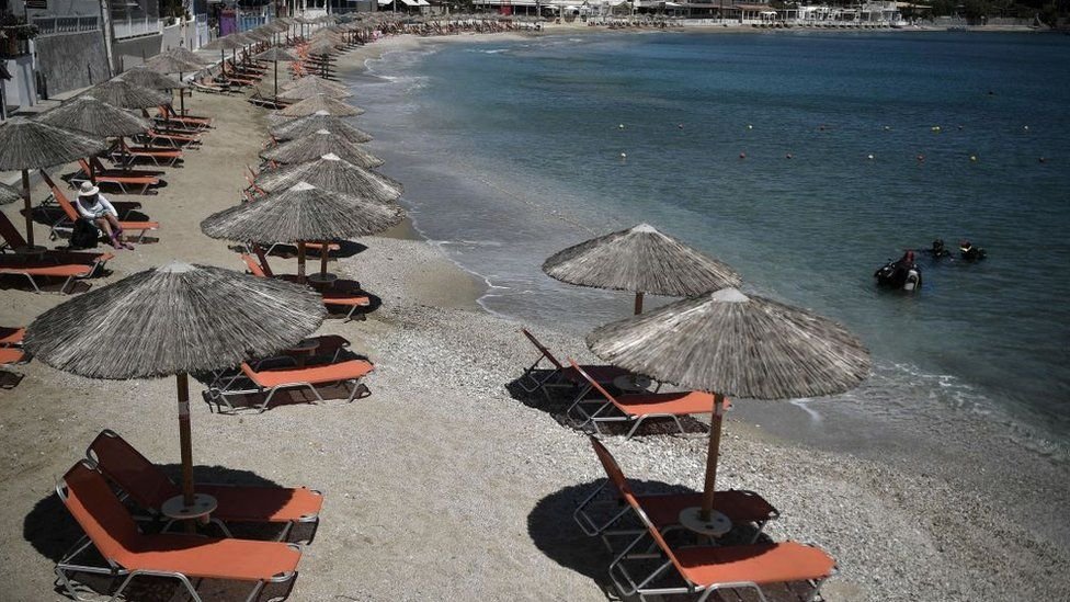 Grecia e în ZONA ROŞIE de la miezul nopții. Românii stau cu miile la coadă ca să intre în țară pentru a evita CARANTINA