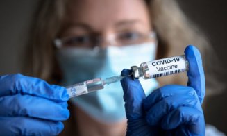 Primul vaccin anti-COVID care va primi aprobarea deplină în toamnă