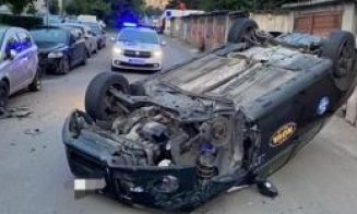 Accident sau cascadorie la Cluj? Un taxi s-a dat peste cap în Mănăștur pe o străduţă îngustă de doi paşi