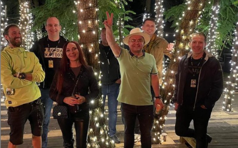 Premierul Cîţu, împreună cu Boc, la Electric Castle: ''Sunt bucuros că s-a putut face acest festival. Chiar e plăcut''