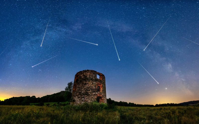Ploaie de stele căzătoare în noaptea de joi spre vineri. Praful cosmic care arde în atmosferă va face spectacol pe cer