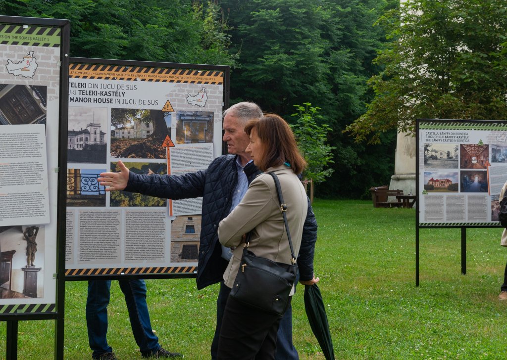 Expoziția „Castele și cetăți de pe Valea Someșului”, în Parcul Etnografic din Cluj