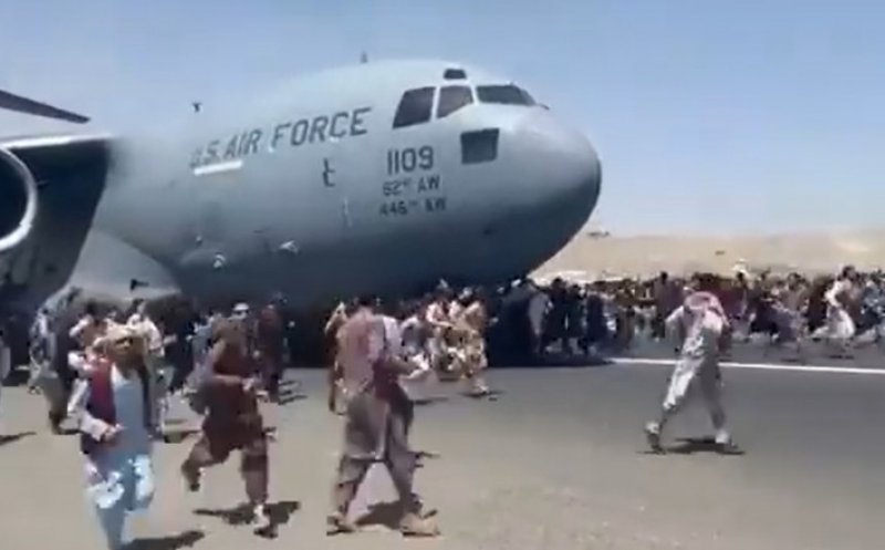 Premierul Cîțu: „Avem 35 de români în Afganistan. Va fi trimis un avion acolo”