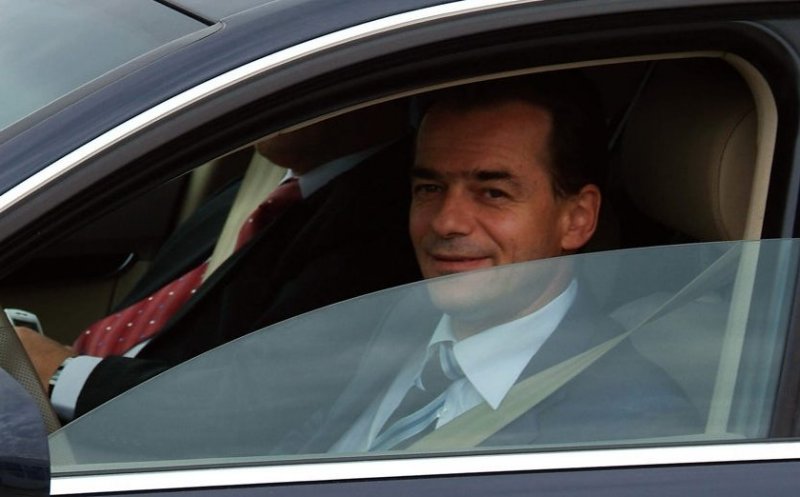 Păţaniile lui Orban la volan, după dezvăluirile despre trecutul lui Cîțu: „N-am condus niciodată băut, dar amenzi am luat”