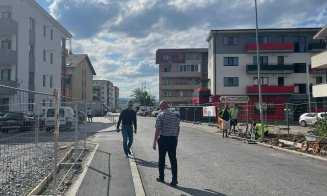 Borduri puse strâmb, denivelări sau guri de scurgere care nu funcționează cum ar trebui, pe un șantier din Florești. Primarul: „Din păcate nu pot să a