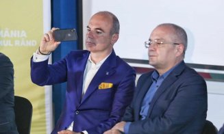 Rareș Bogdan sare în apărarea lui Boc, după atacul lui Orban: „Este un simbol de bună administrare. A câștigat toate campaniile cu peste 70%”