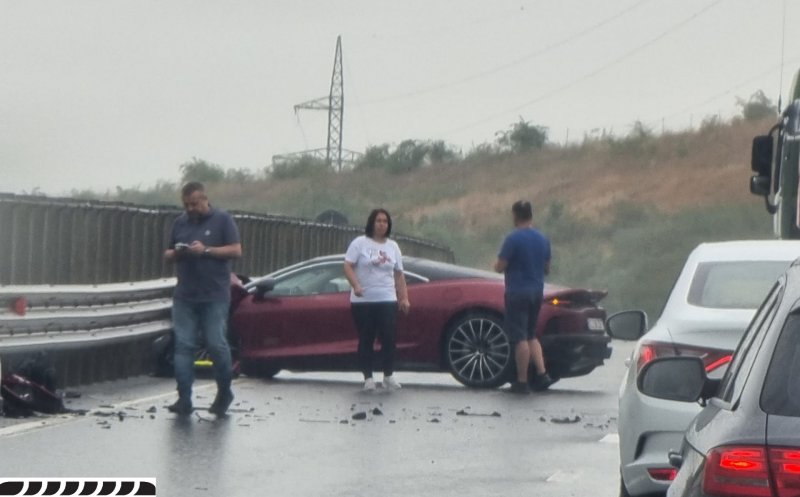 Un bolid Maserati a intrat în parapet pe Autostrada Transilvania