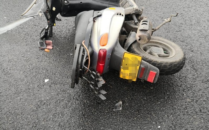 ACCIDENT la Cluj: Scuterist de 80 de ani, lovit de o autoutilitară lângă Metro