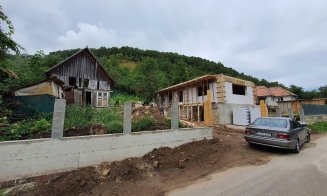 Interlopul Nelson Mondialu cerşeşte bani de la fani pentru casa din Ciurila