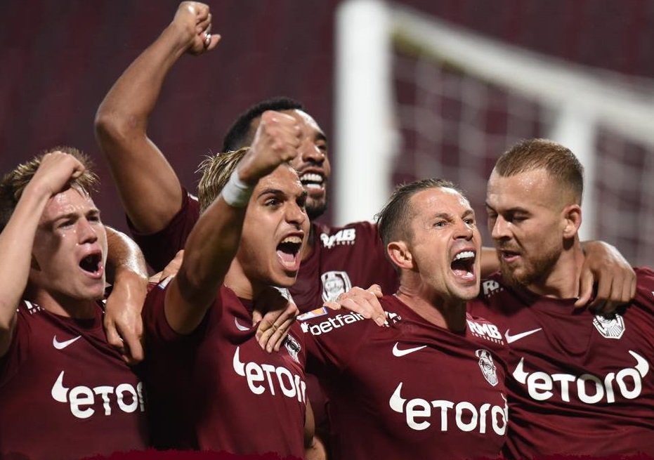 Campionii din teren au spălat ruşinea vestiarului. CFR Cluj a spulberat FCSB şi fără antrenor principal