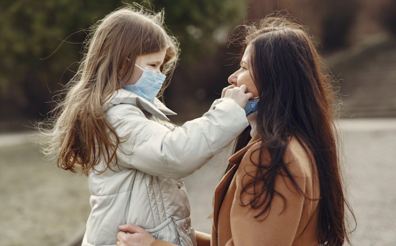 Avizul epidemiologic, eliminat pentru elevii care revin din vacanță. Când este necesar