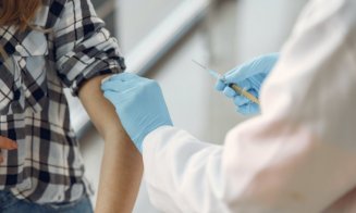 Vaccinarea gratuită anti-HPV, extinsă la fete până la 18 ani