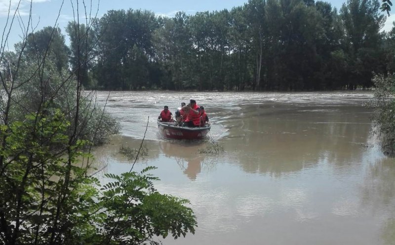 Bărbat găsit mort într-un lac din Cluj
