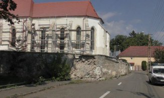 A MURIT bărbatul căzut de la 10 metri în Turda. Acesta muncea la renovarea unei biserici