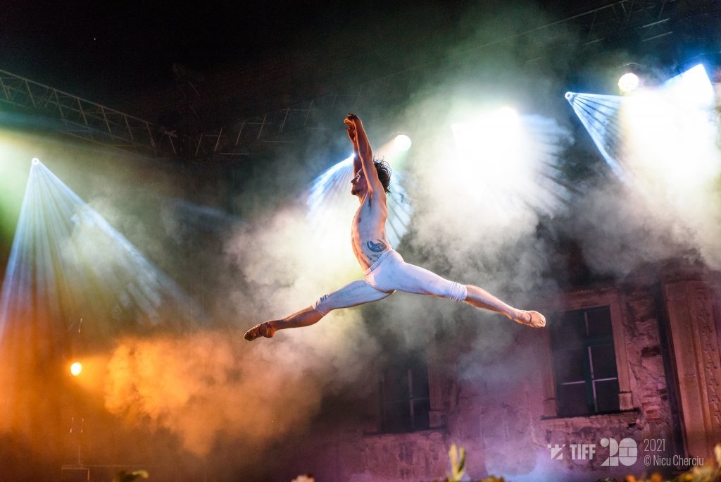 Vedeta de la TIFF, balerinul Serghei Polunin, promovează România în clipul „The Road to Eternity”