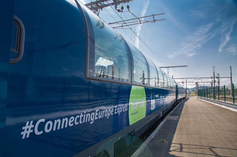 Trenul care înconjoară Europa a ajuns în România. Când sosește la Cluj