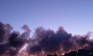 INCENDIU puternic în Cluj-Napoca semnalat prin RoAlert: "Rămâneţi în incinte, nu vă expuneţi la fum!"