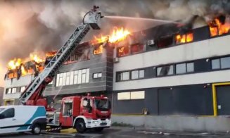 INCENDIU puternic în Cluj-Napoca semnalat prin RoAlert: "Rămâneţi în incinte, nu vă expuneţi la fum!"