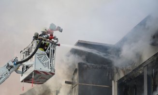 Clujenii vor să ştie când pot deschide geamurile după INCENDIUL de la Tetarom şi mesajul RoAlert