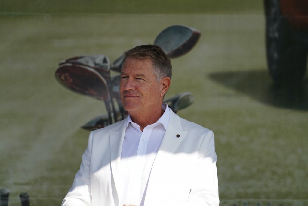 Cât costă să joci golf, sportul recomandat de Klaus Iohannis tuturor românilor