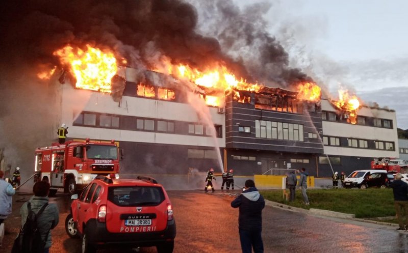 Incendiul de la Tetarom a fost stins. Nu se cunoaște cauza