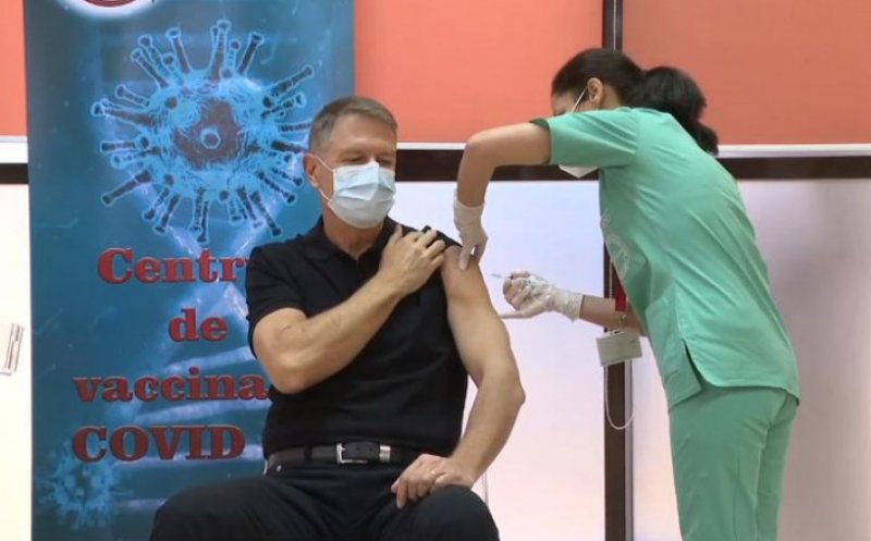 Iohannis susţine vaccinarea obligatorie pentru anumite categorii esențiale