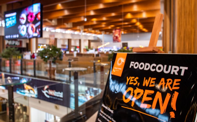 La MALLURI nu este nevoie de certificatul verde, chiar dacă au zeci de restaurante la foodcourt