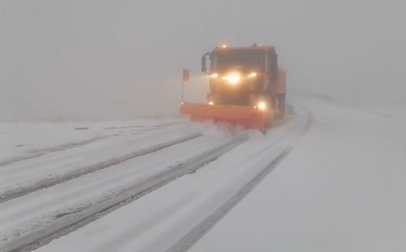 Ninge pe Transfăgărășan. Temperaturi de îngheț și zăpadă de 10 cm