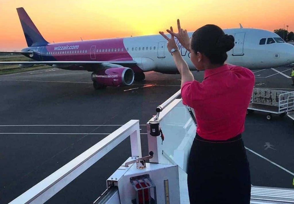 Wizz Air face angajări toamna aceasta la Cluj-Napoca. Îşi măreşte echipa de însoțitori de zbor