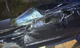 Un șofer de 70 de ani a ajuns cu mașina într-un cap de pod în județul Cluj. Bărbatul și-a pierdut viața