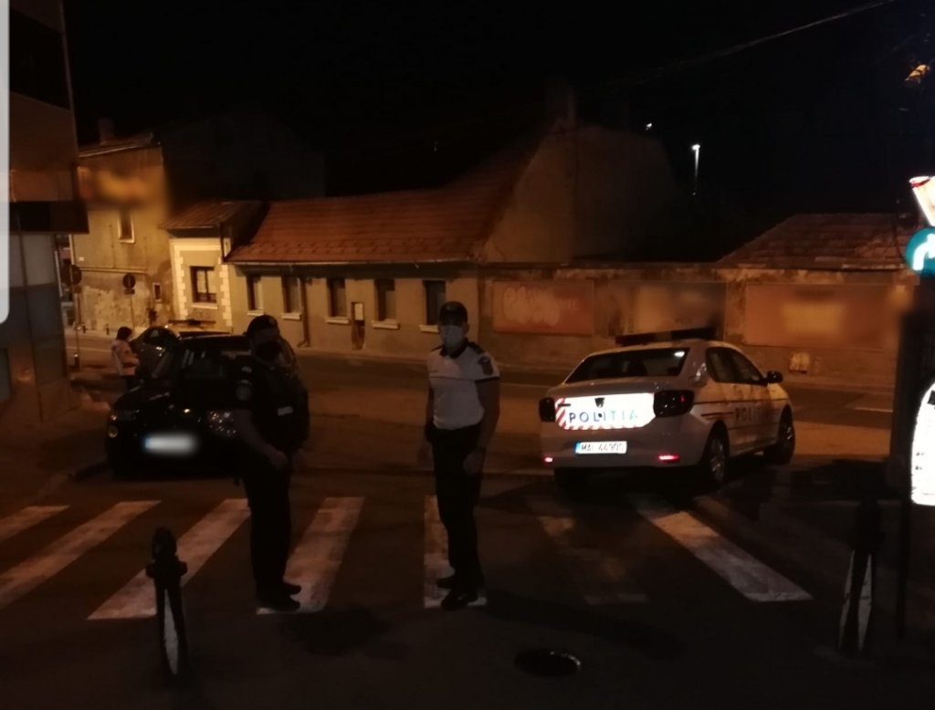 Razii anti-COVID în weekend. Luate la control, terasele și restaurantele din centrul Clujului