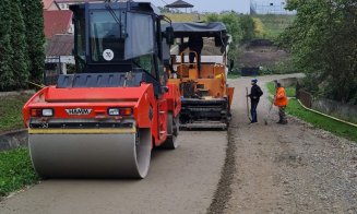 Un nou drum județean din Cluj e gata de asfaltare. A fost așternut stratul de balast stabilizat