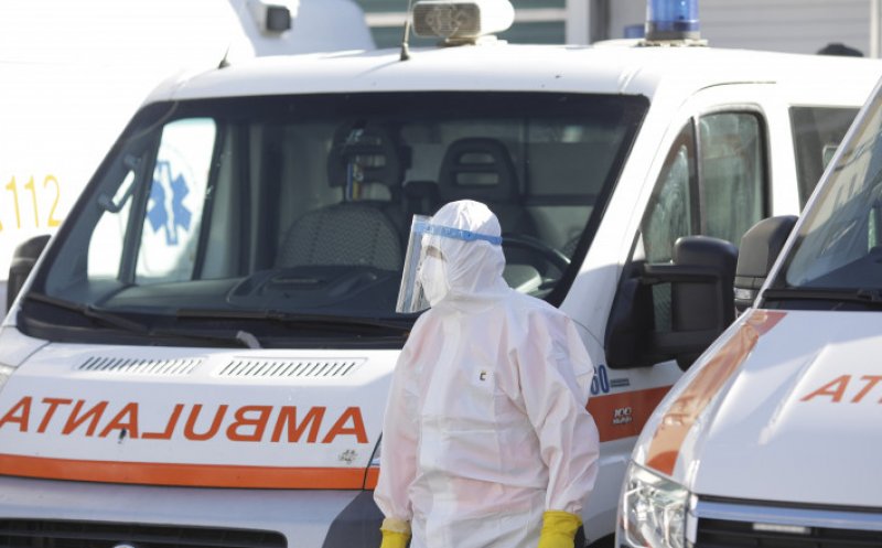 Clujenii sună la 112 şi aşteaptă cu zilele ambulanţa. Sistemul de sănătate, depăşit de solicitările COVID