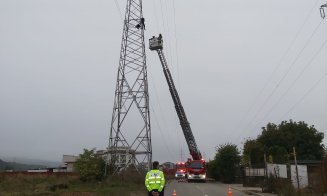 Tentativă de SUICID în Floreşti. Echipajele SMURD au dus negocieri