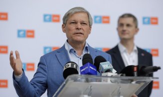 Dacian Cioloș l-a învins pe Dan Barna și este noul președinte al USR PLUS