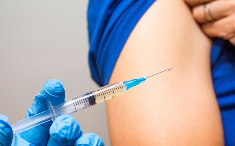 Valul patru al pandemiei îi sperie pe clujeni. Aproape 4.000 s-au vaccinat doar în ultima zi