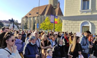 Protest la Cluj-Napoca împotriva noilor restricții! Participanții nu vor introducerea certificatului verde sau vaccinarea obligatorie